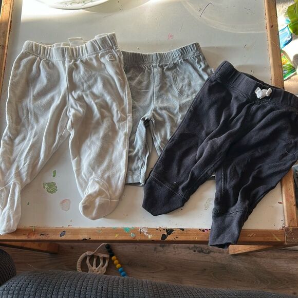Bundle Of 3. 0-3 Pants. - Picture 1 of 4